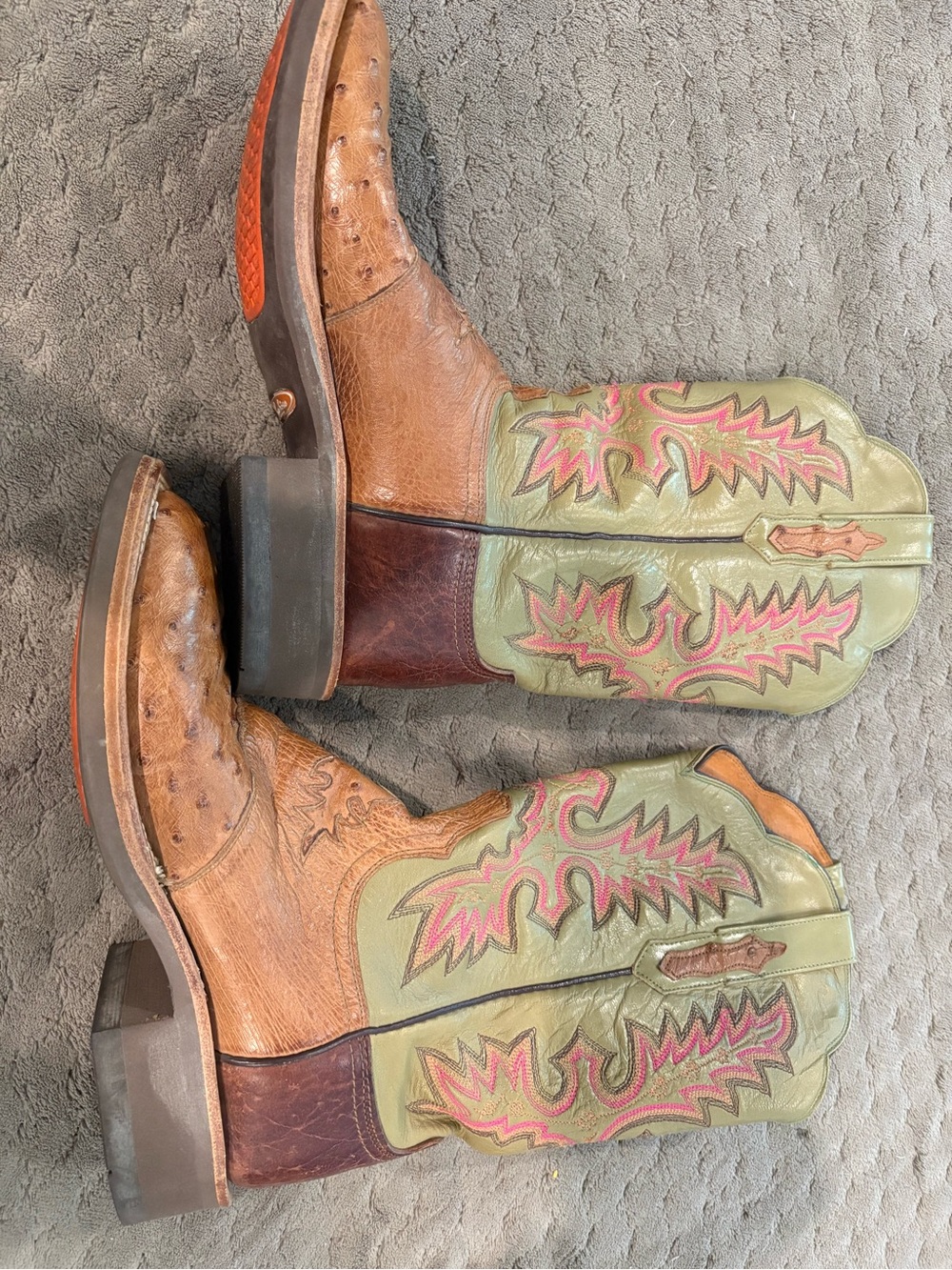 Women’s Two-Tone Brown and Olive Western Cowboy Boots - Picture 2 of 9